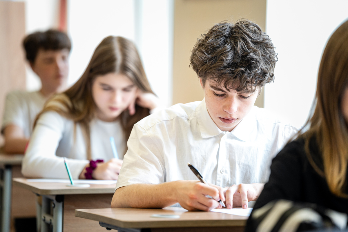 Як за допомогою написання есе розвивати критичне мислення в учнівства: досвід Національного проєкту «Пишемо есе» + добірка вправ