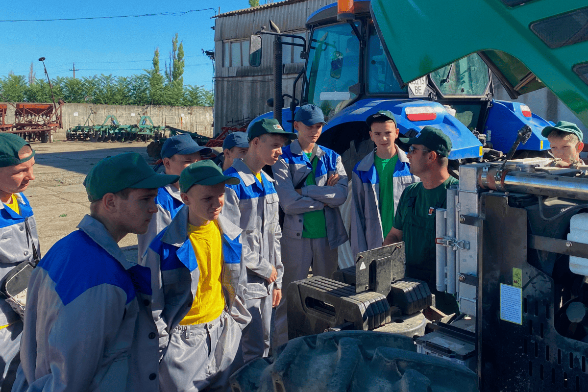 Профосвіта, що відповідає ринку праці: як адаптувати програми, вибудувати партнерства та стати центром розвитку громади