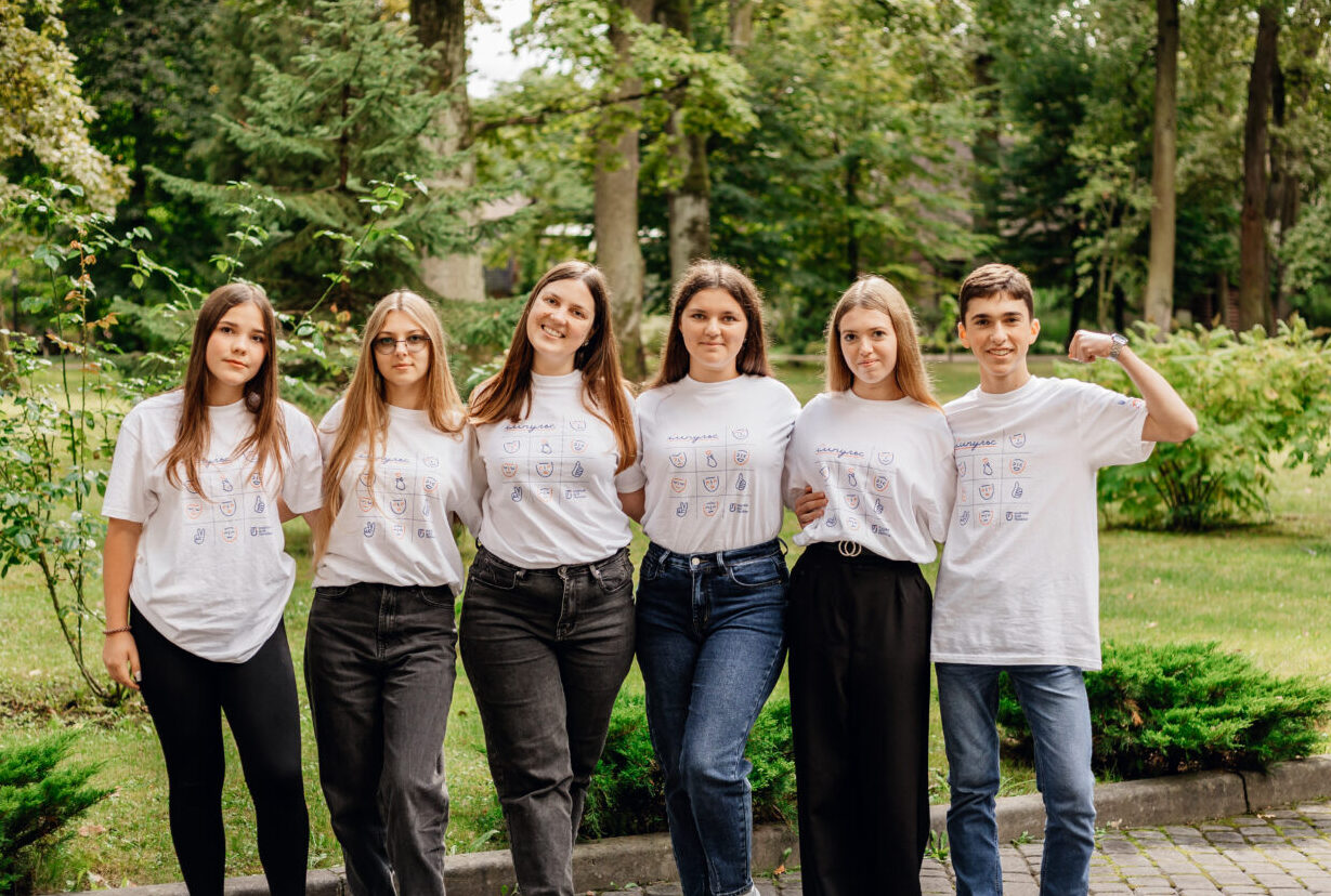 Підлітки під час війни — як почуваються і що мотивує їх до навчання: ключові знахідки дослідження від «Навчай для України»