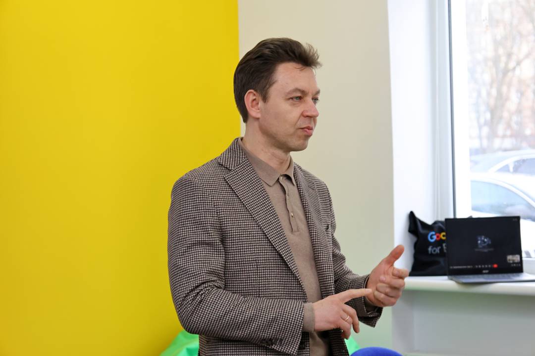 старша школа у Чернігові