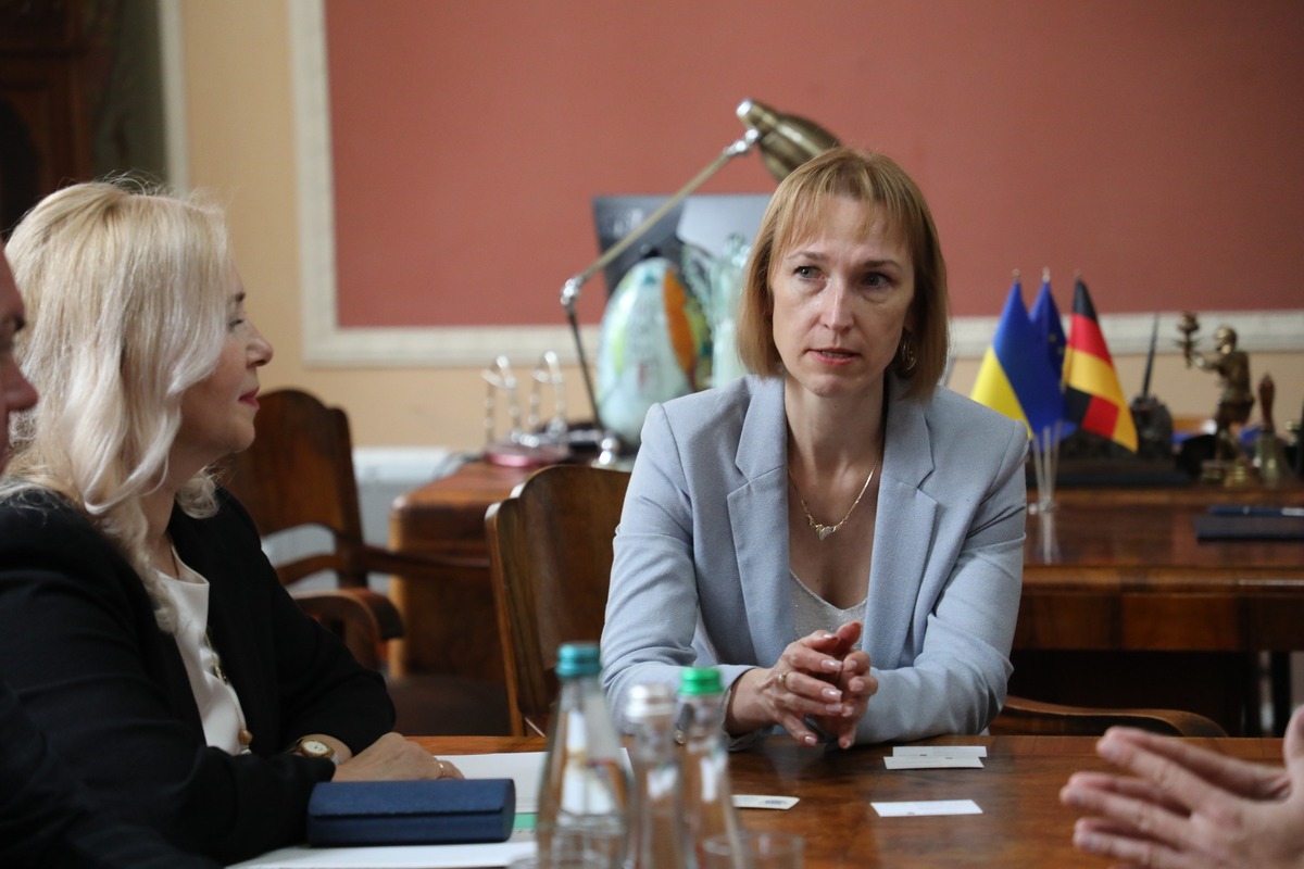 «Найважливіше завдання для мене як ректорки — втримати студентів та працівників» — Наталія Шаховська про виклики вищої освіти в Україні