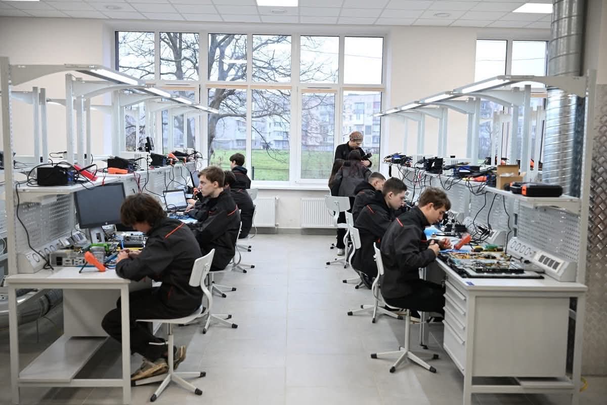 професійна освіта модернізація профтехів і фахових коледжів