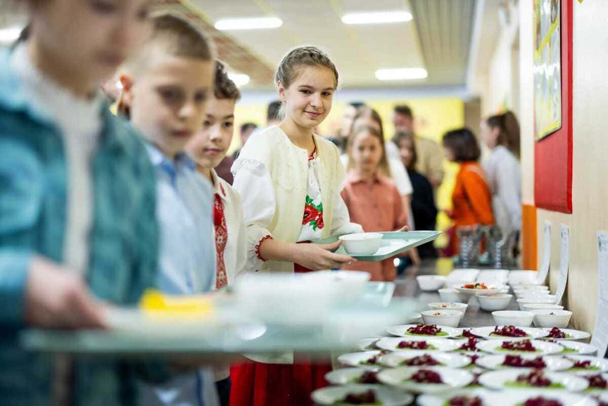шкільне харчування безплатні обіди