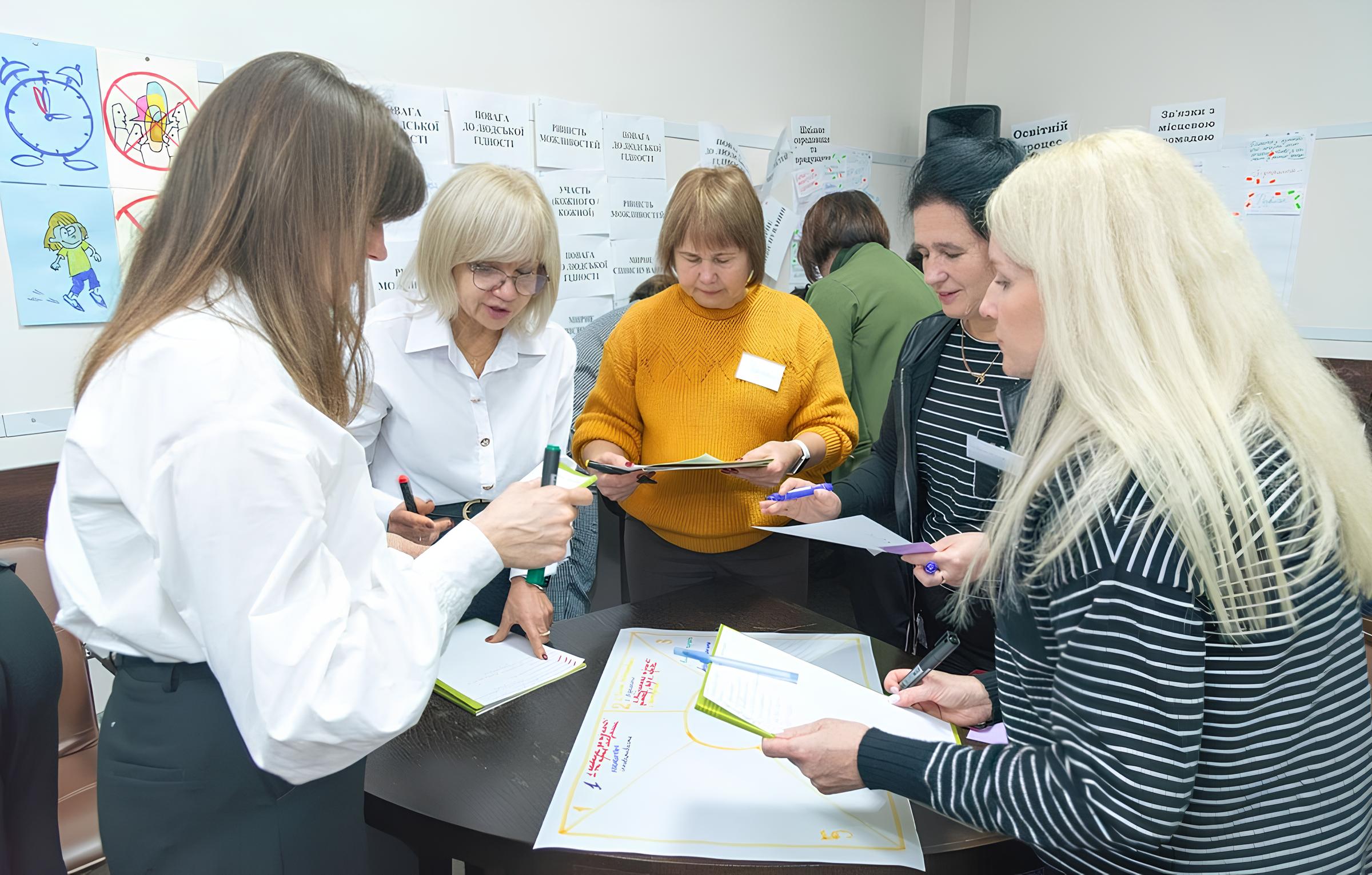 Як перетворити заклад освіти на простір демократії та громадянської стійкості: розповідаємо про нову програму розвитку шкіл