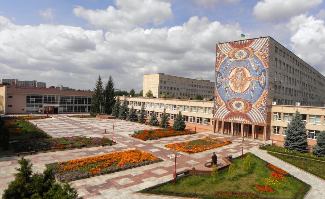 МОН оголосило конкурси на посади ректорів одразу в трьох українських університетах