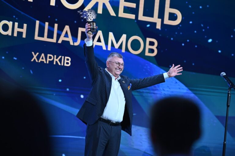 «Діти завжди були й будуть “якісними”, усе залежить від учителя»: велике інтерв’ю з Русланом Шаламовим — переможцем Global Teacher Prize Ukraine 2025