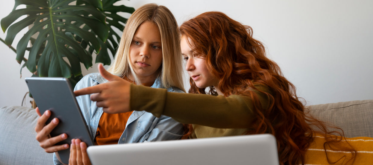 Як уберегти себе в інтернеті: корисні ресурси та практичні поради з цифрової безпеки для підлітків