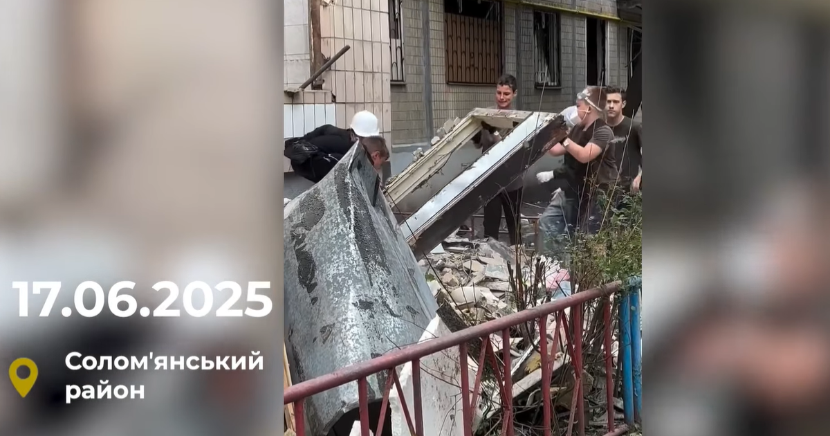 Дітей, які допомагали постраждалим від ракетної атаки в Києві, нагородила міська адміністрація