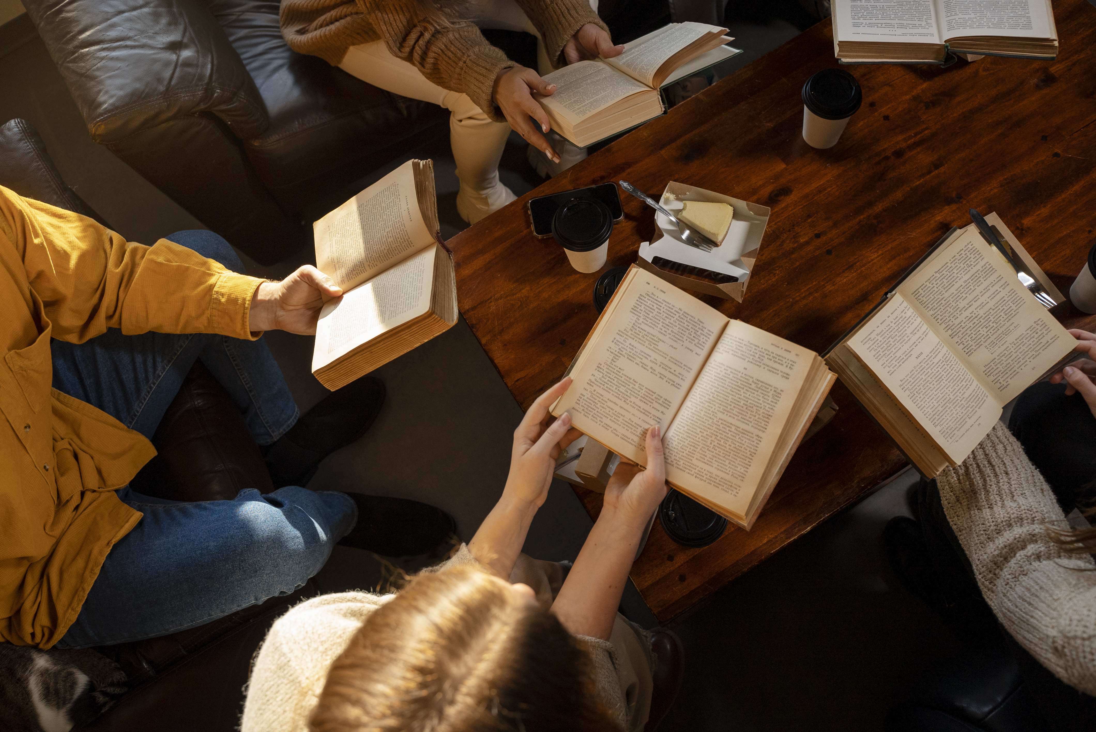 Запрошуємо читачів і читачок на зустріч книжкового клубу «Вчися.Медіа»