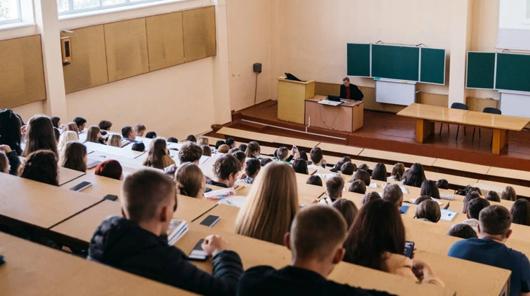 Чотири університети одержать понад шість мільйонів гривень на розвиток центрів колективного користування науковим обладнанням