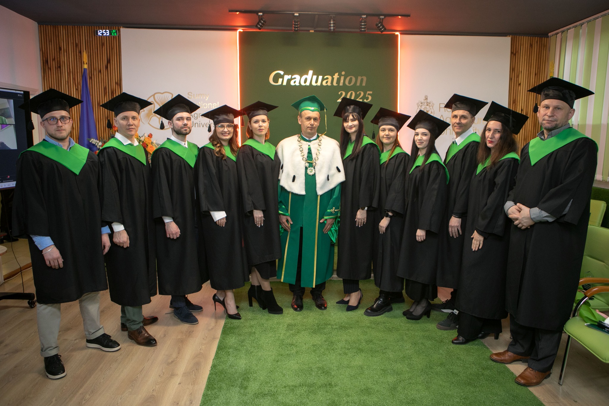 Студенти Сумського національного аграрного університету та The Royal Agricultural University отримали подвійні дипломи українського та британського ЗВО